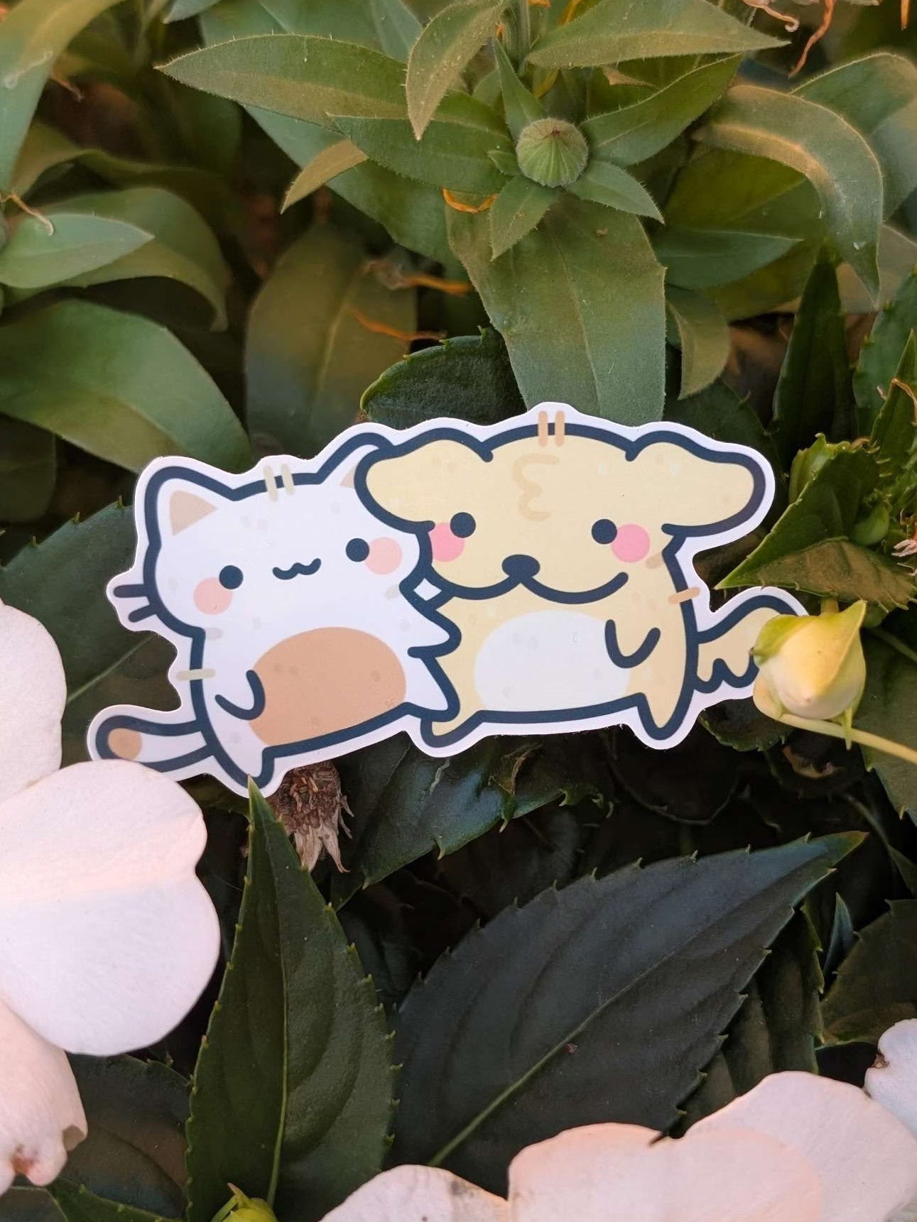Suni & Luna Love Sticker